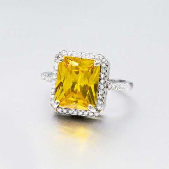 Elegant 925 Silver Ring Princess Cut Citrine New - Picture 3 of 4